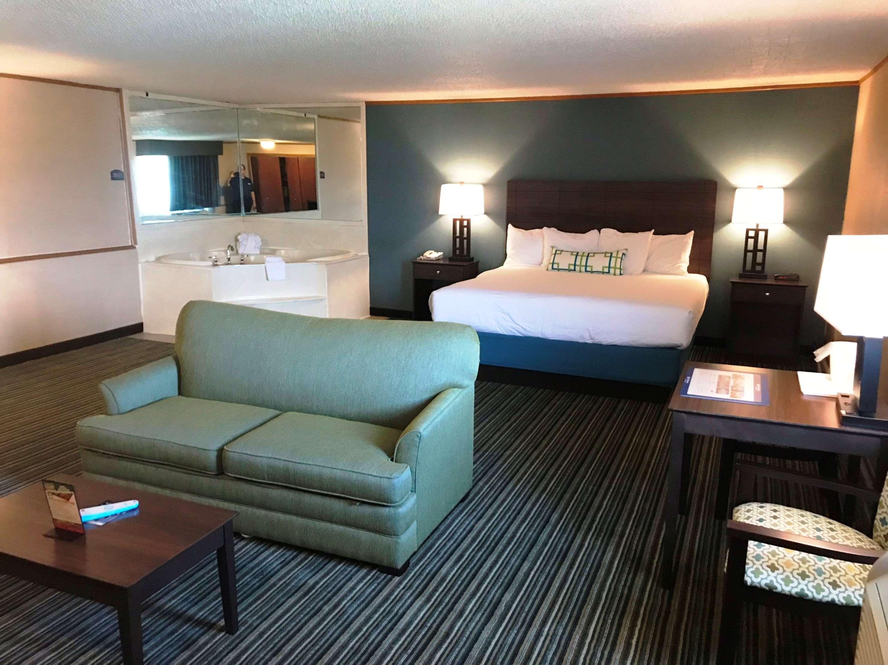 Best Western Woodhaven Inn Kültér fotó