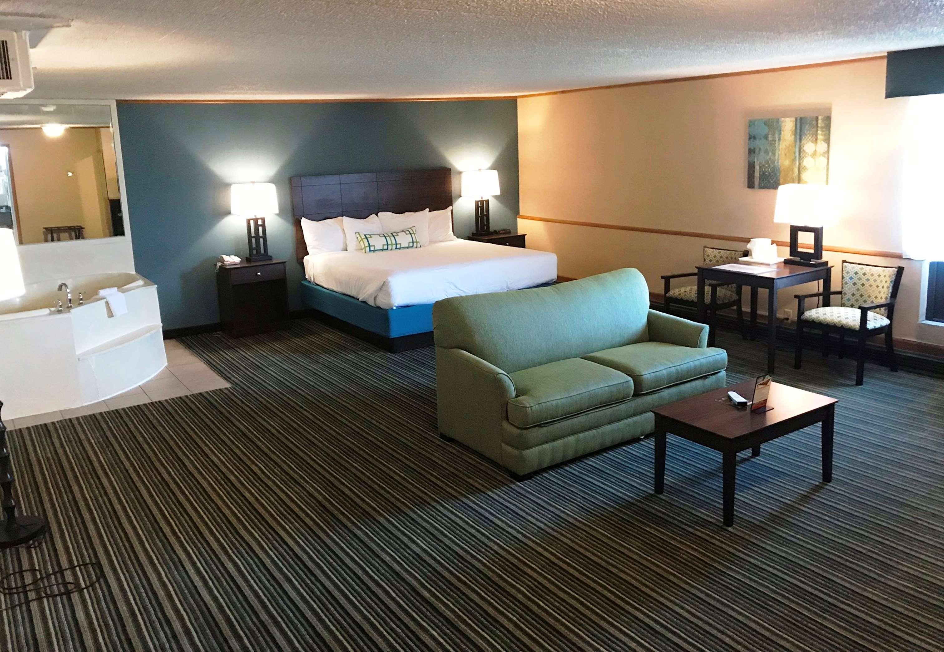 Best Western Woodhaven Inn Kültér fotó