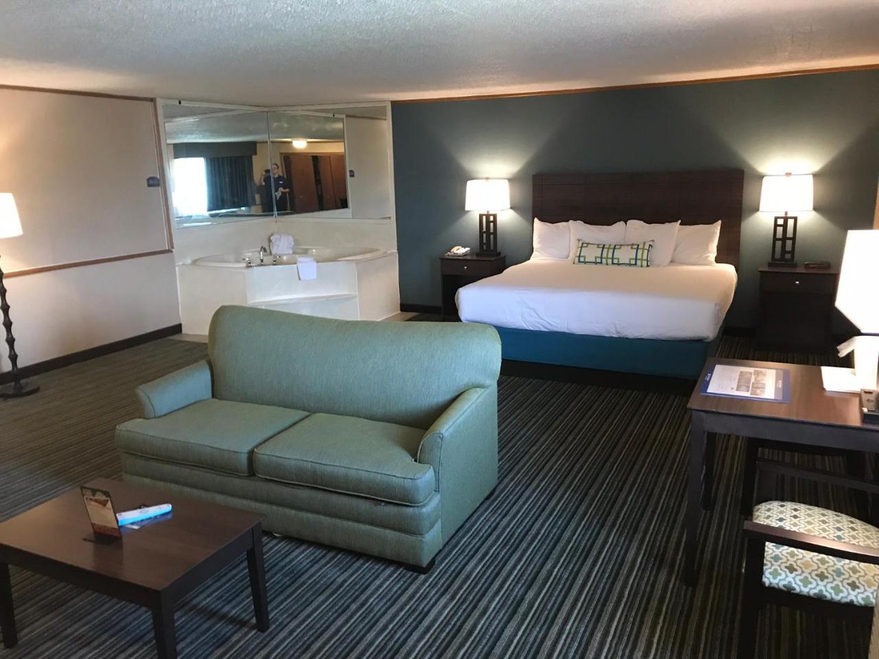 Best Western Woodhaven Inn Kültér fotó
